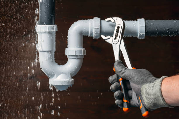 Professional Sewer Line Repair technician working in Woodside, CA